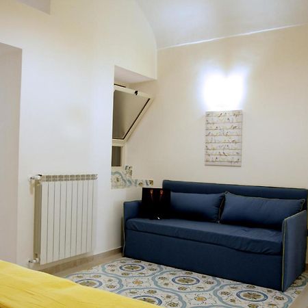 Giulia'S House Apartments SantʼAntonio Abate Esterno foto