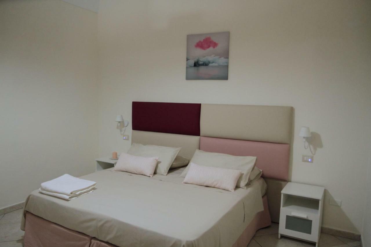 Giulia'S House Apartments SantʼAntonio Abate Esterno foto