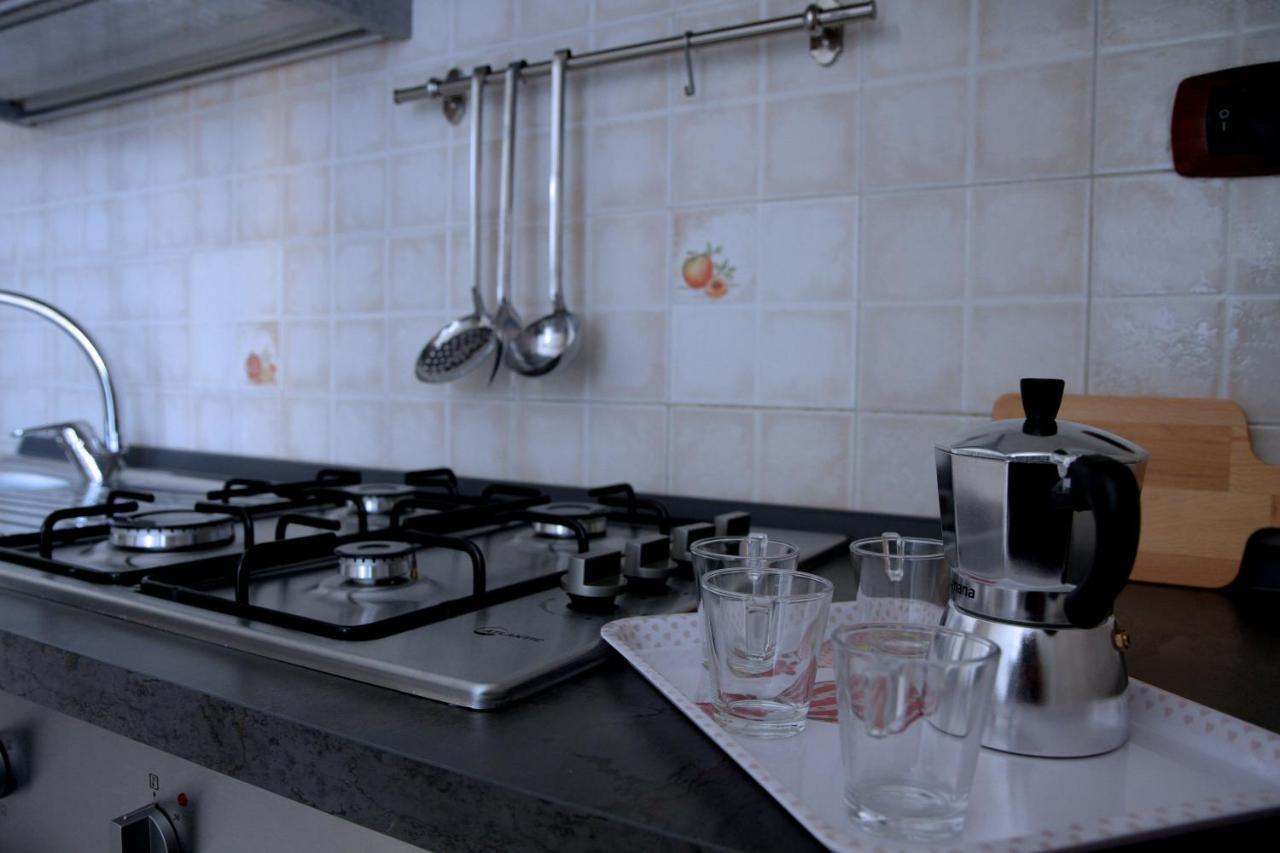 Giulia'S House Apartments SantʼAntonio Abate Esterno foto